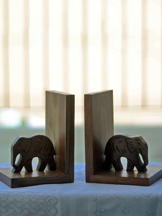 unravel india wooden elephant book end