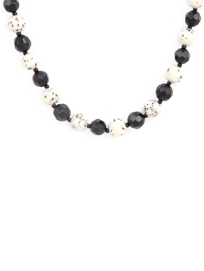 black  gemstone necklace - 15703264 -  Standard Image - 1