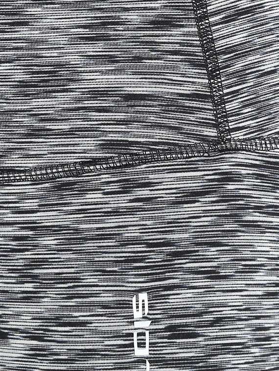 mid waist sports capri - 15735482 -  Standard Image - 4