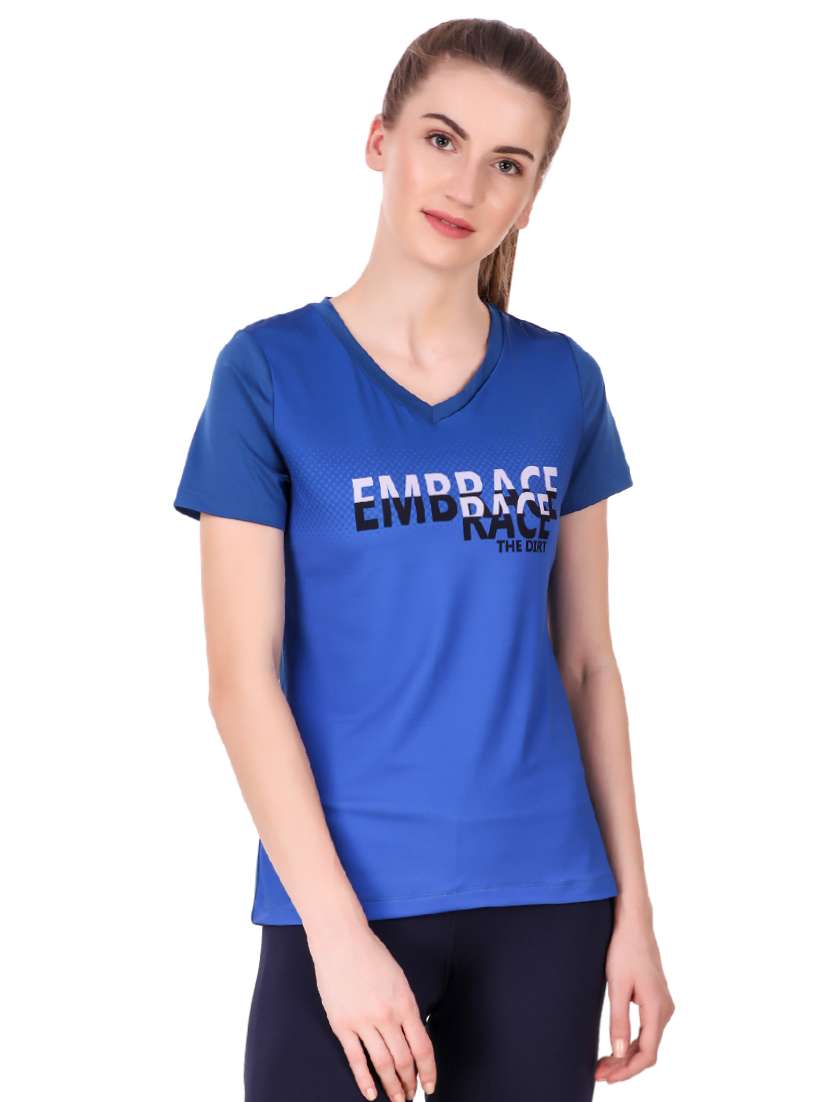 graphic print v-neck tee