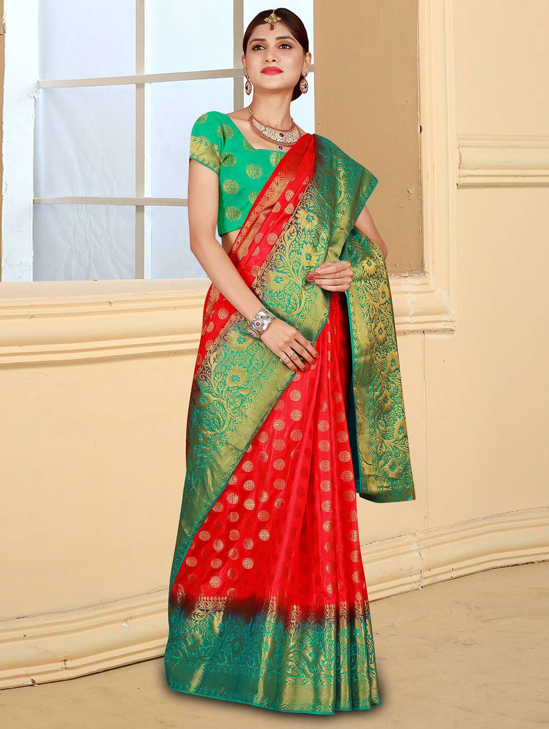 contrast zari border banarasi saree