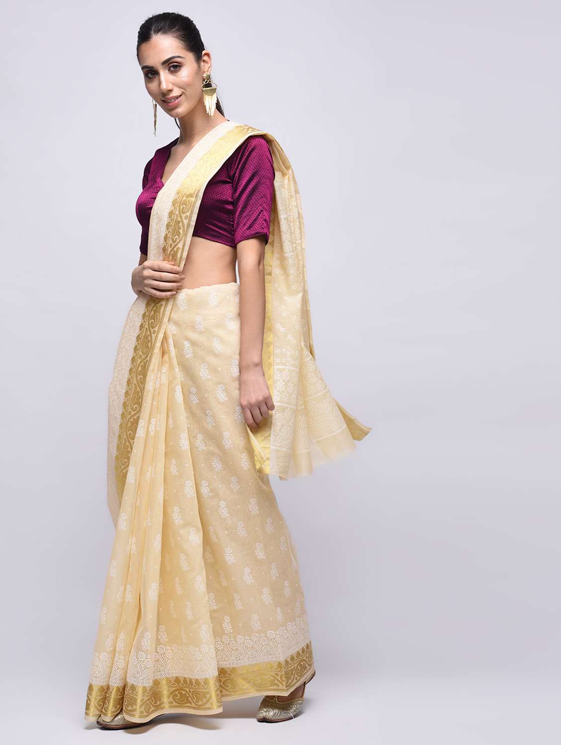 self design border printed saree with blouse