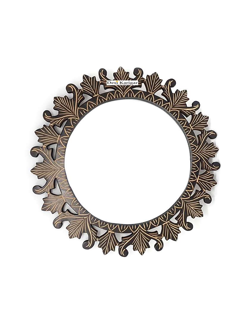 beautiful design mirror with wooden frame size (lxbxh-16x1x16) inch