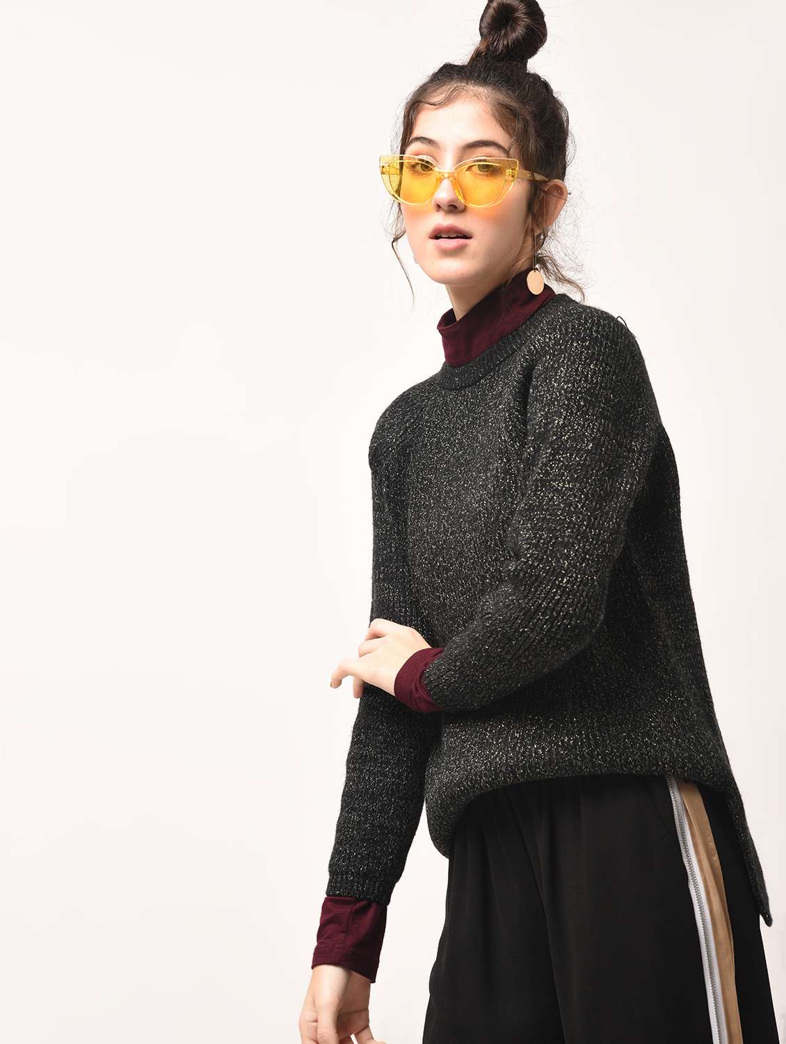 raglan sleeved side slit pullover