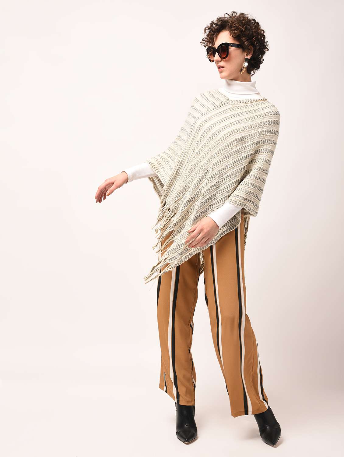 fringed hem knitted poncho