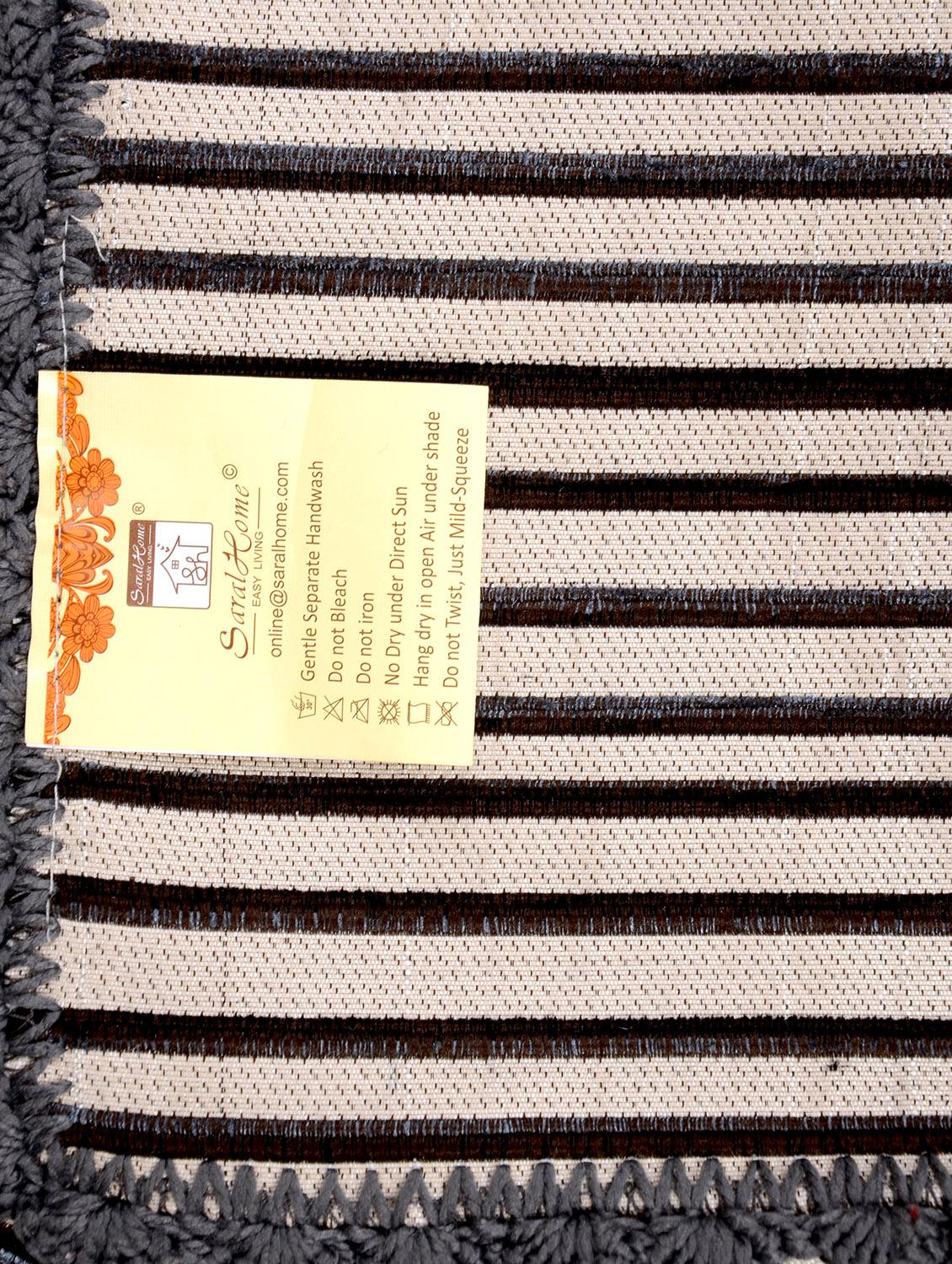 saral home soft decorative viscose chenille throw- 140x210 cm, grey - 15862045 - Standard Image - 4