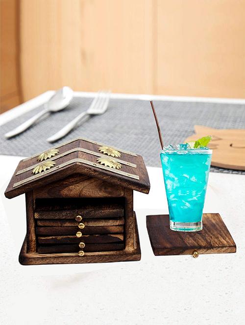 desi karigar wooden & brass antique hut shape coaster set home decor gift item - 15891061 - Standard Image - 0