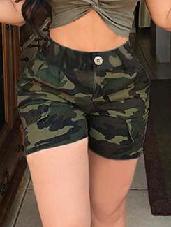 camouflage high rise shorts