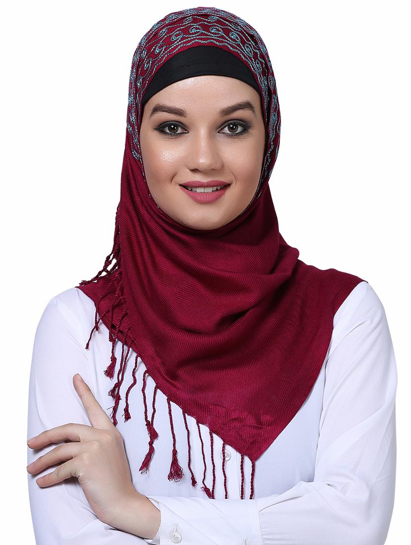 maroon solid embroidered scarf - 16101119 - Zoom Image - 0
