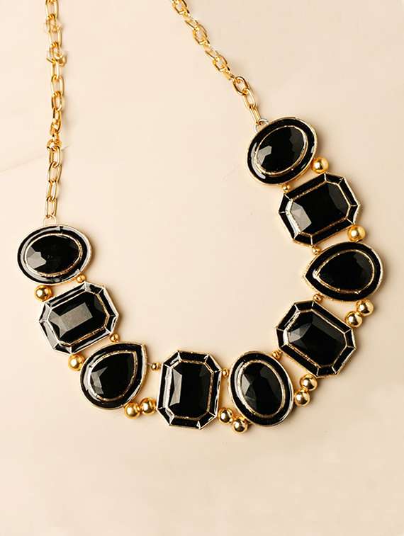 black metal short necklace