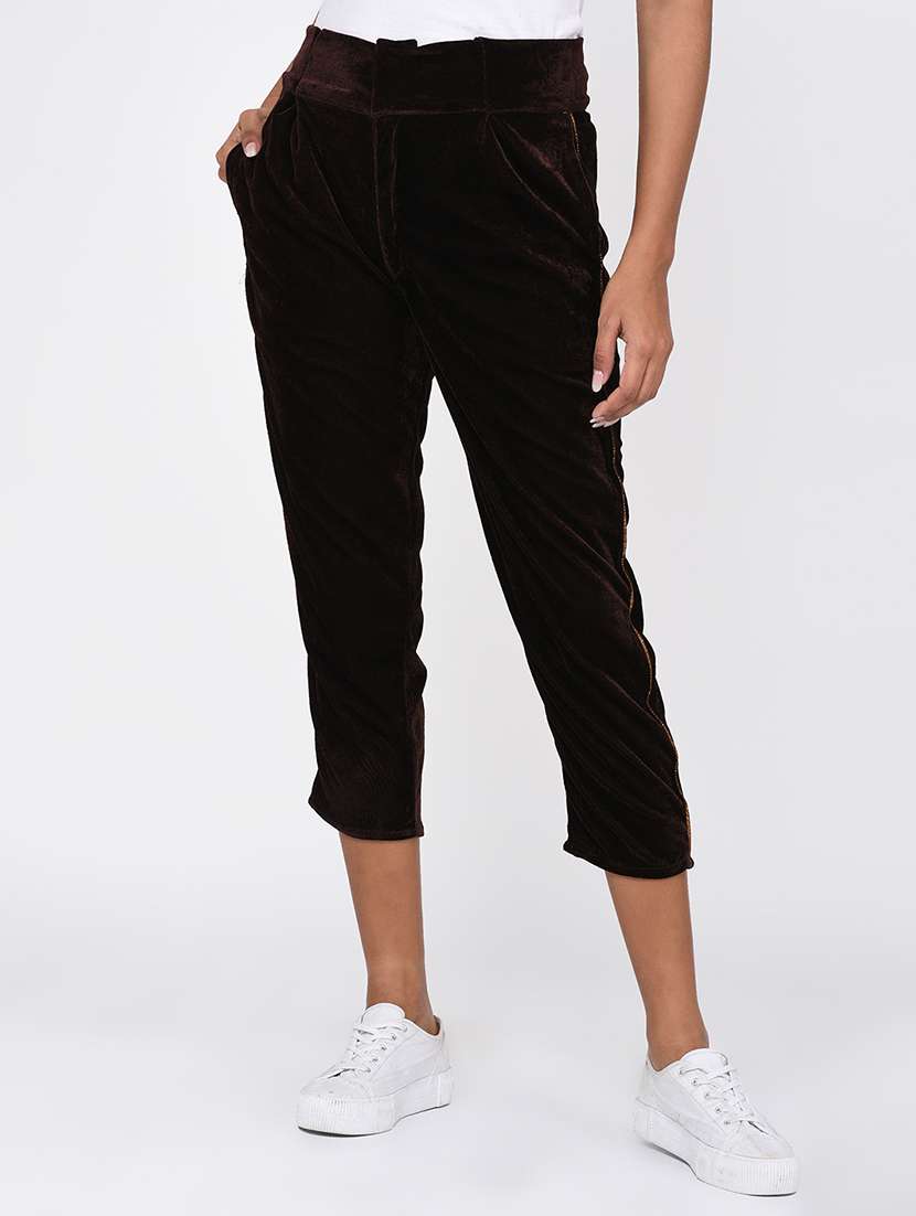 women solid color pleated cropped pant