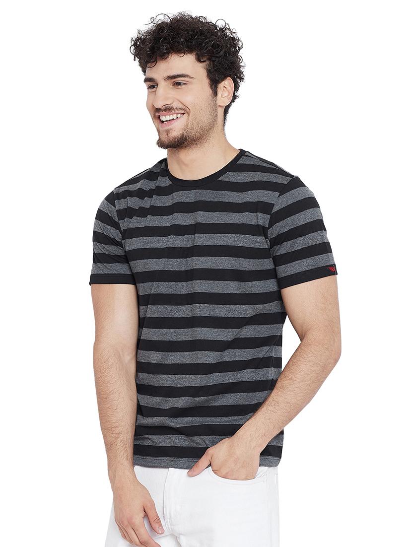 black striped t-shirt - 16218810 - Standard Image - 1