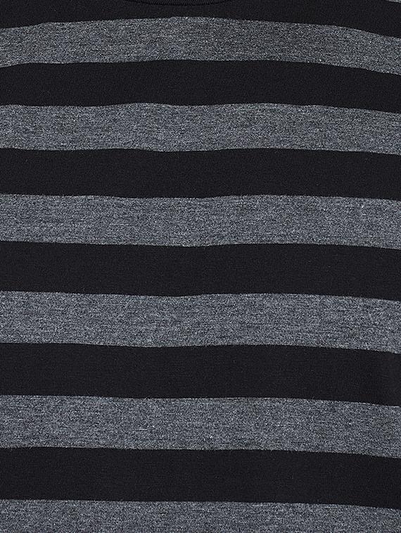 black striped t-shirt - 16218810 - Standard Image - 4