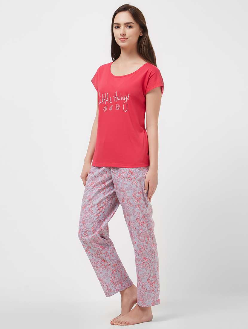 round neck printed tee & pajama nightwear set - 16235776 - Standard Image - 1