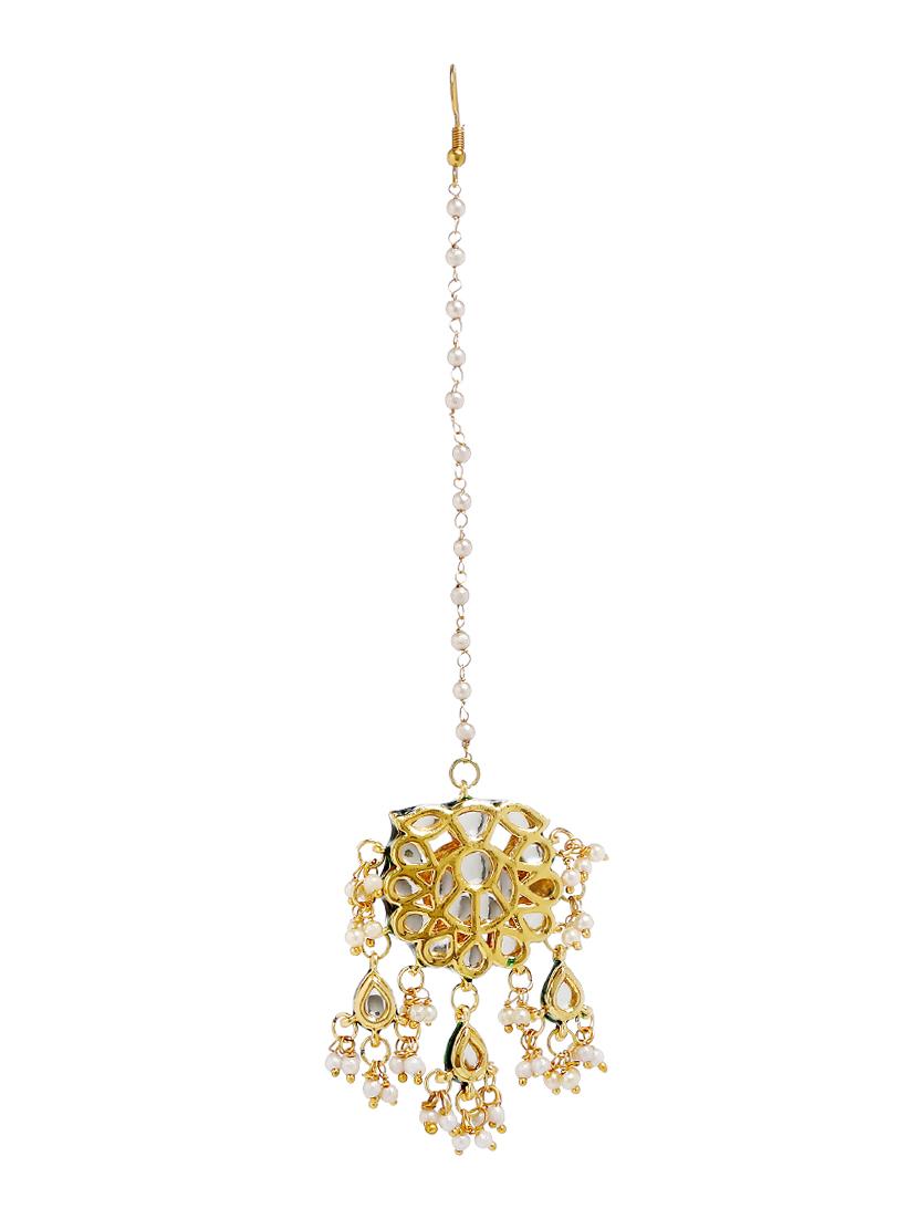 gold metal set - 16239286 - Standard Image - 4
