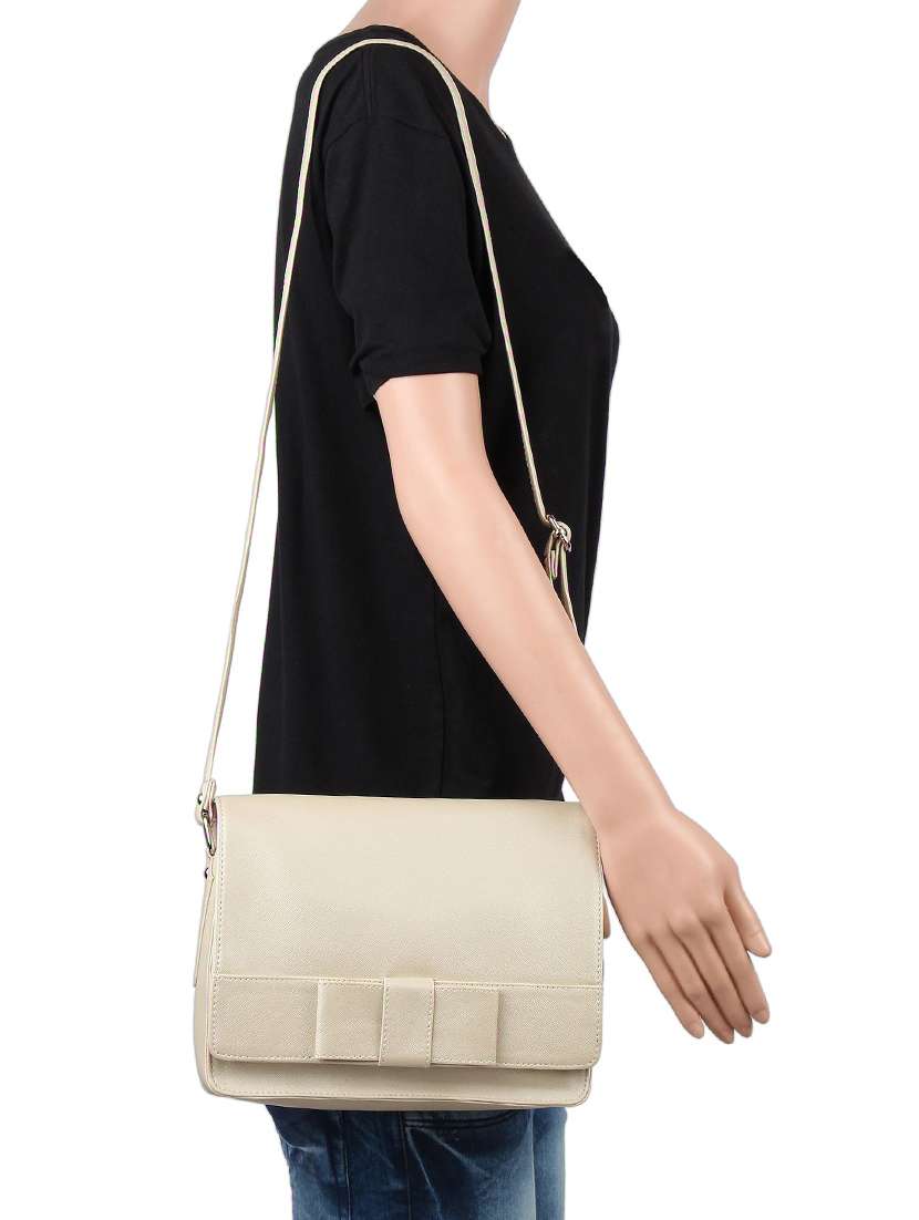 white leatherette (pu) regular sling bag - 16271811 - Standard Image - 4
