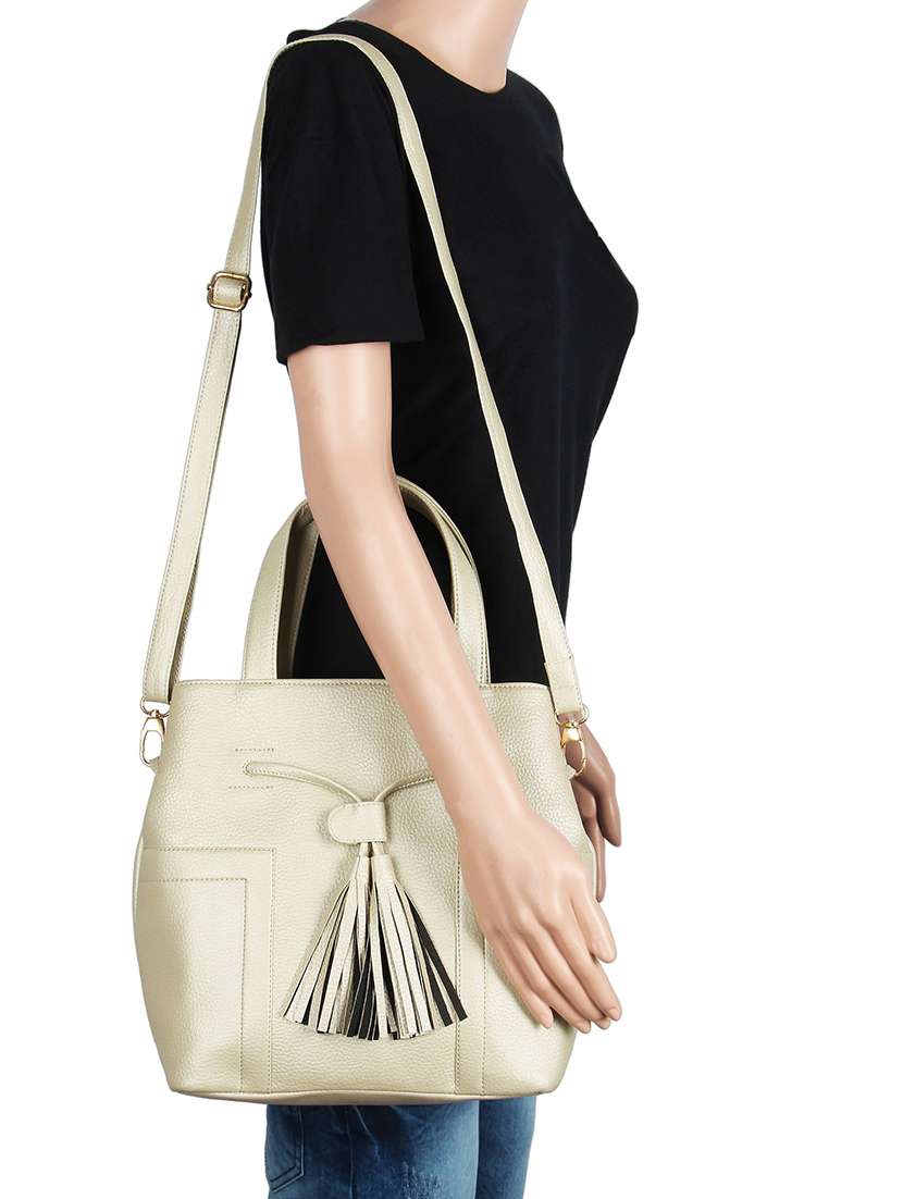 white  leatherette (pu) regular handbag - 16271975 -  Standard Image - 4