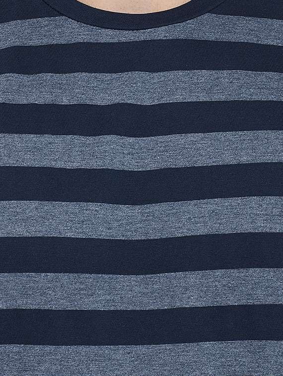 navy blue striped t-shirt - 16275085 - Standard Image - 4