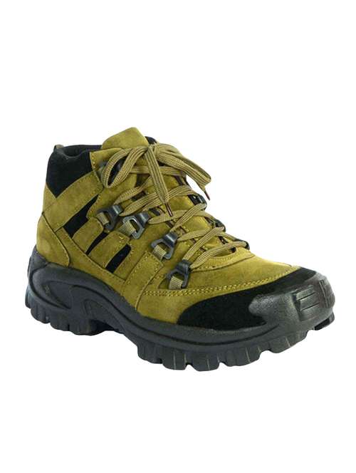 men trekking lace up sports shoes