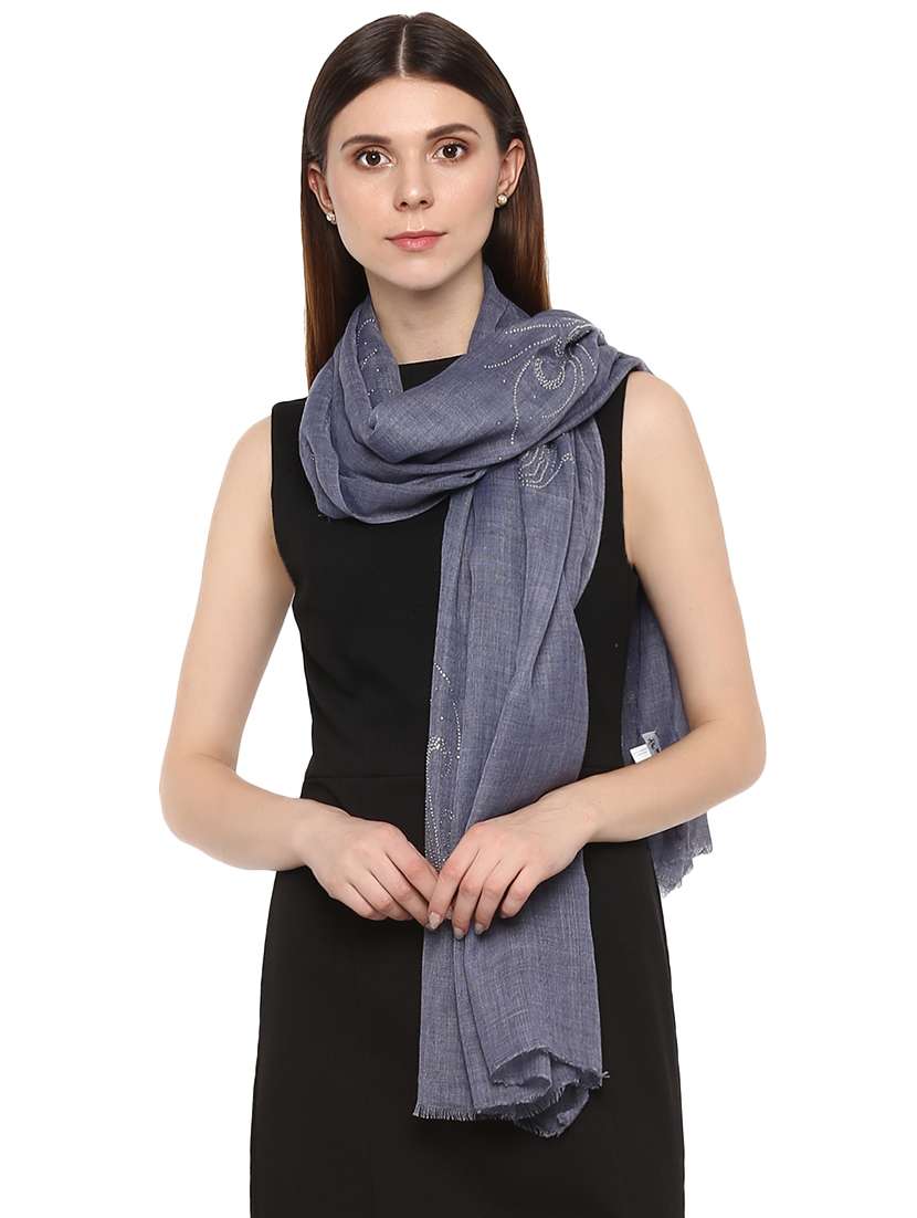 grey polyester stole