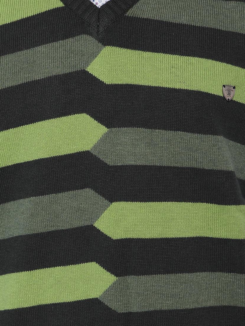 green striped pullover - 16339386 - Standard Image - 4