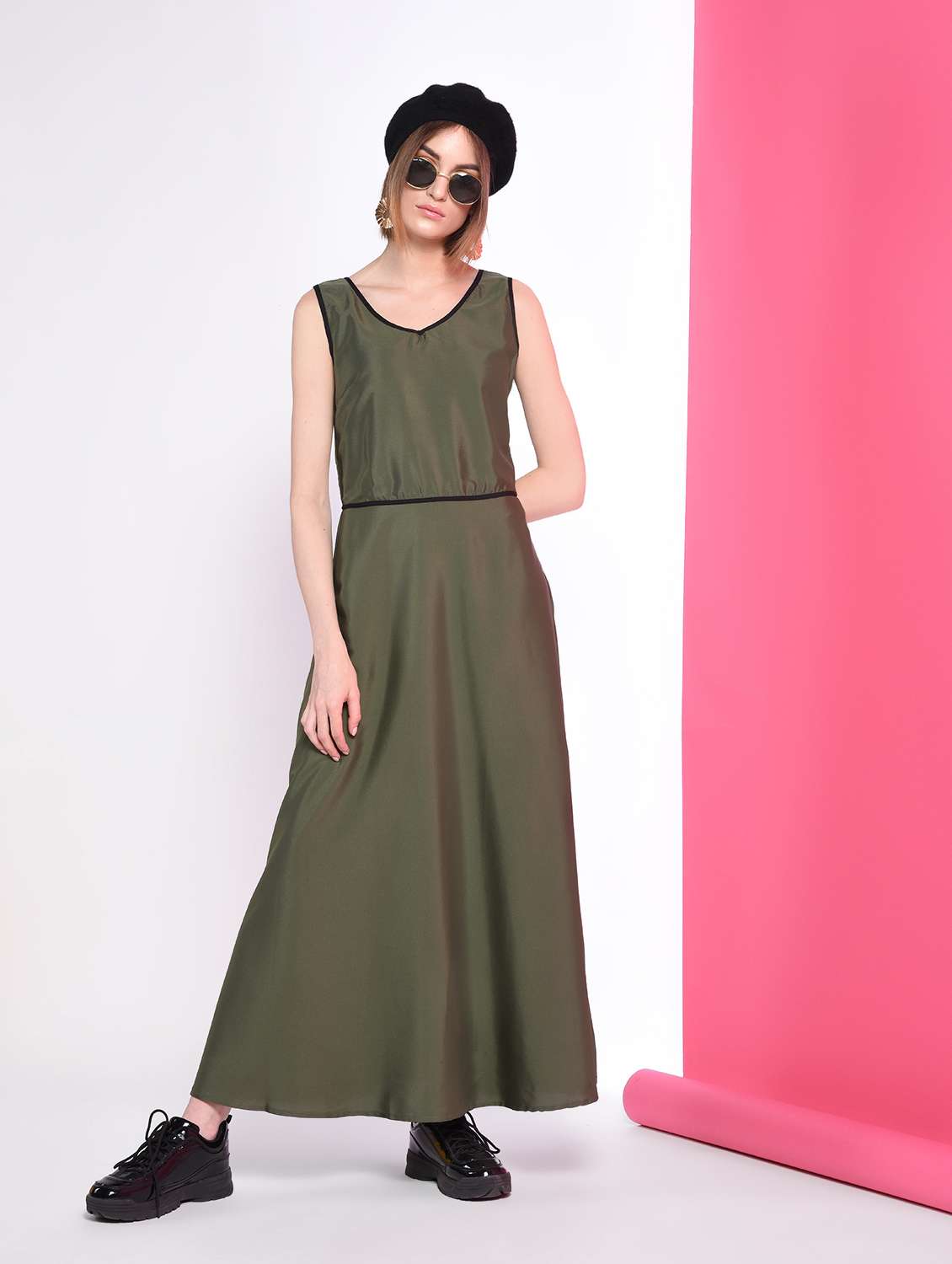 piping detail maxi dress