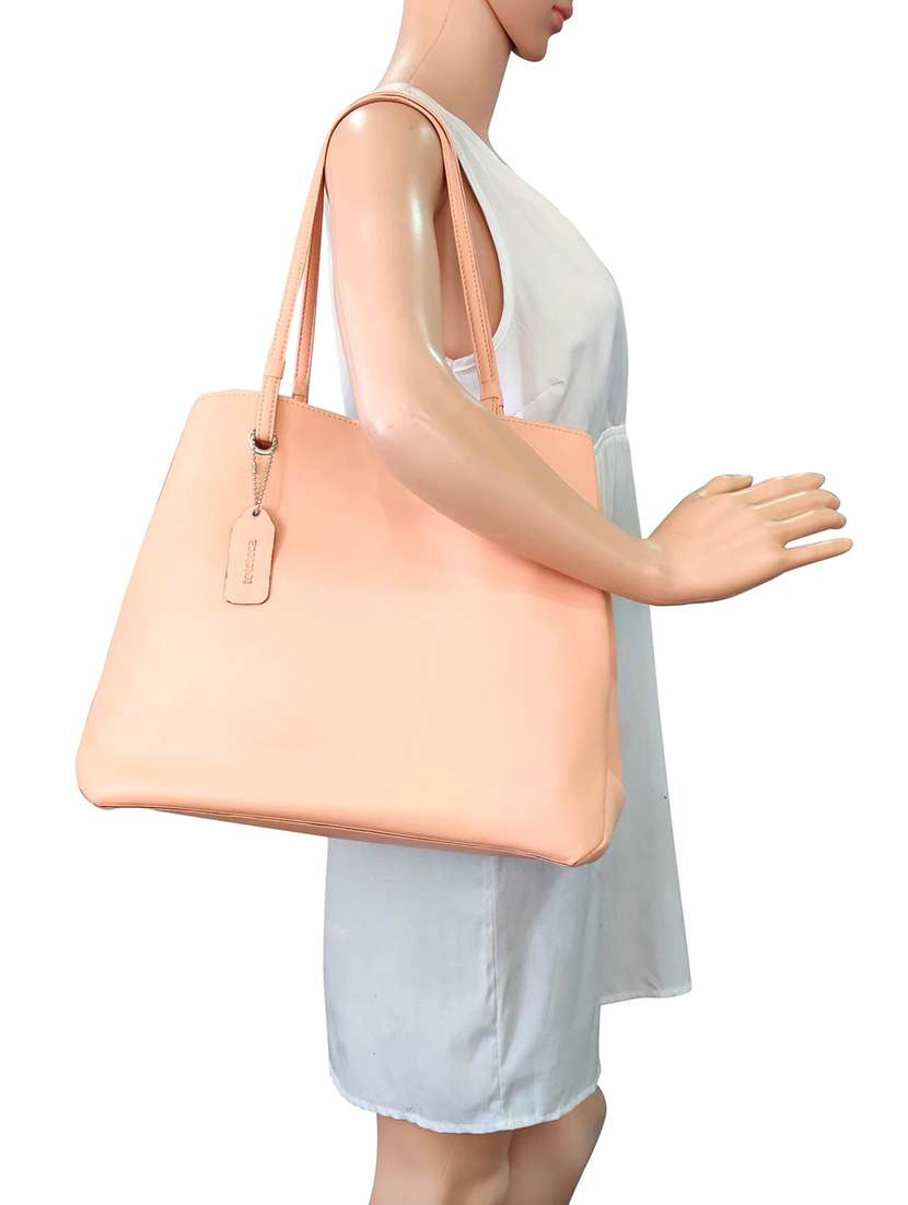 pink leatherette (pu) handbag - 16370263 -  Standard Image - 4