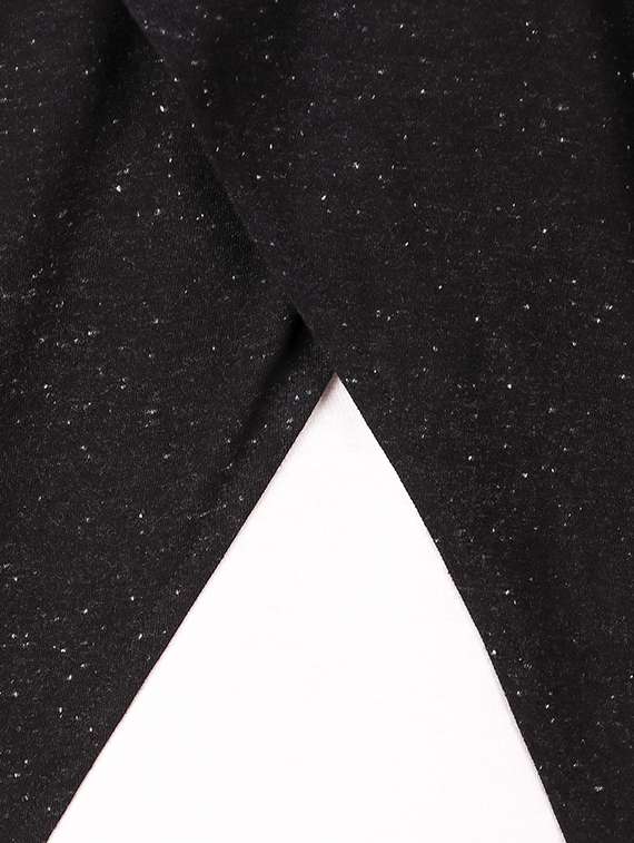 black cut & sew thumb hole t-shirt - 16406279 -  Standard Image - 4