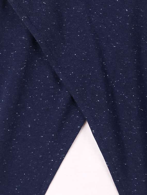 navy blue cut & sew thumb hole t-shirt - 16406280 -  Standard Image - 4