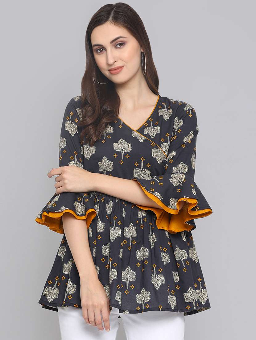 bell sleeved gathered tunic 