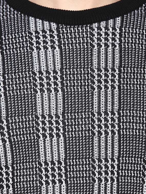 black printed pullover - 16570200 -  Standard Image - 4