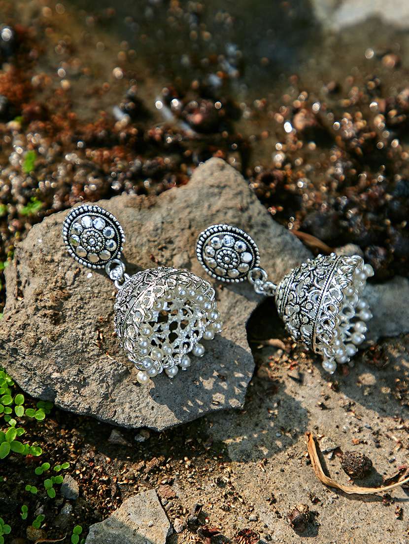 silver metal jhumka earring