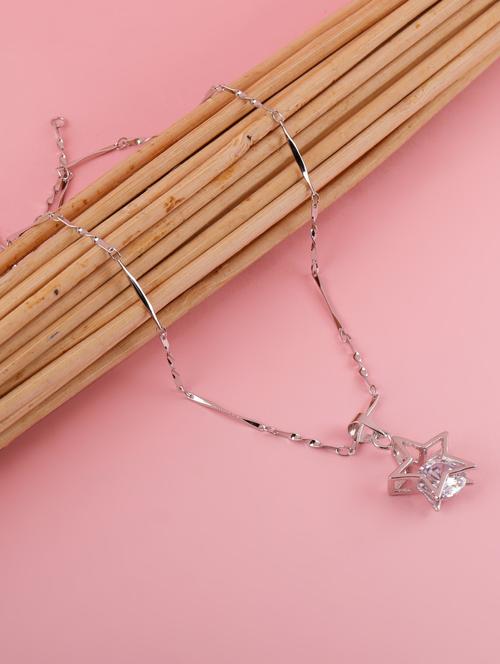 silver plated pendant - 16585903 -  Standard Image - 0