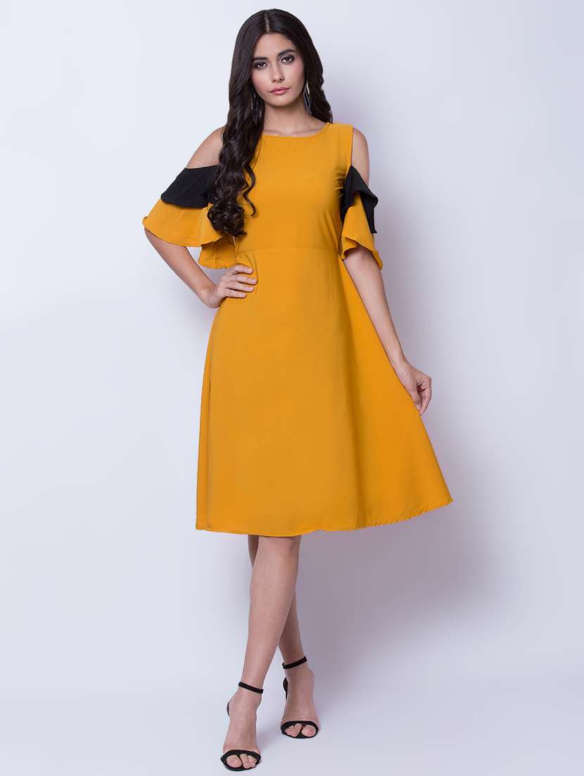 contrast detail bell sleeved a-line dress