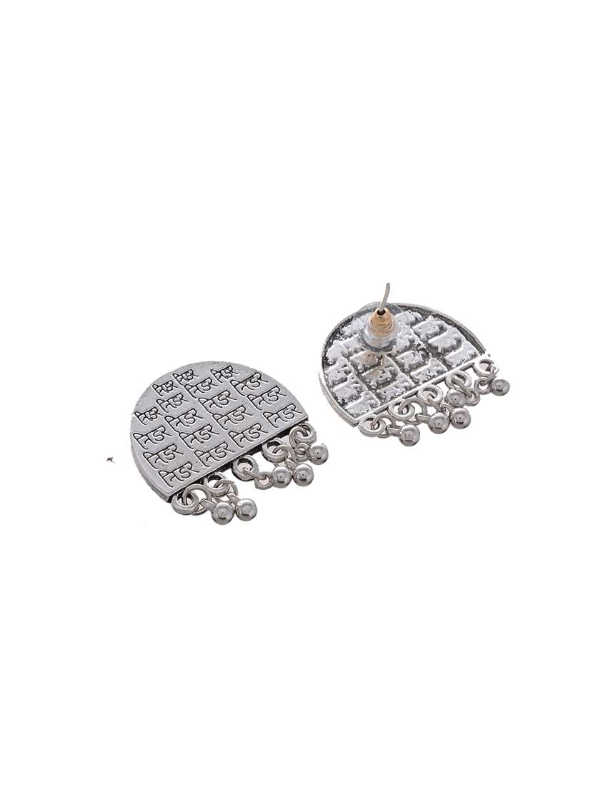 silver metal earring - 16641444 -  Standard Image - 1