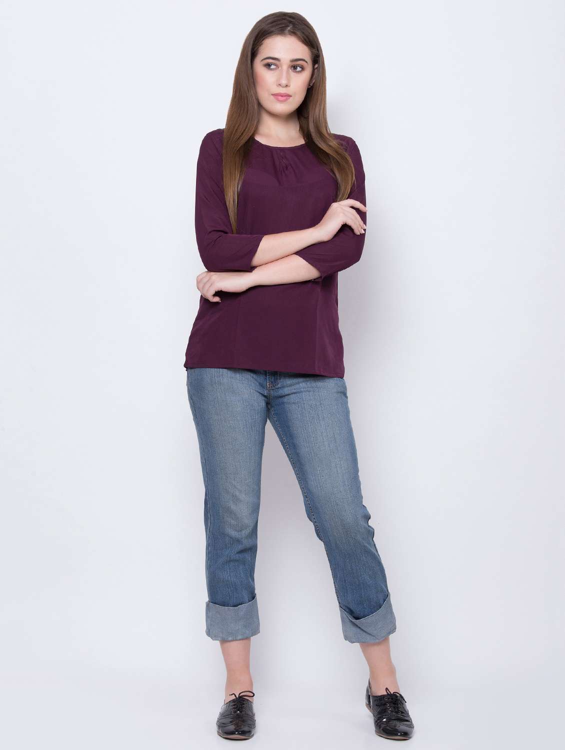 women's straight round neck top
