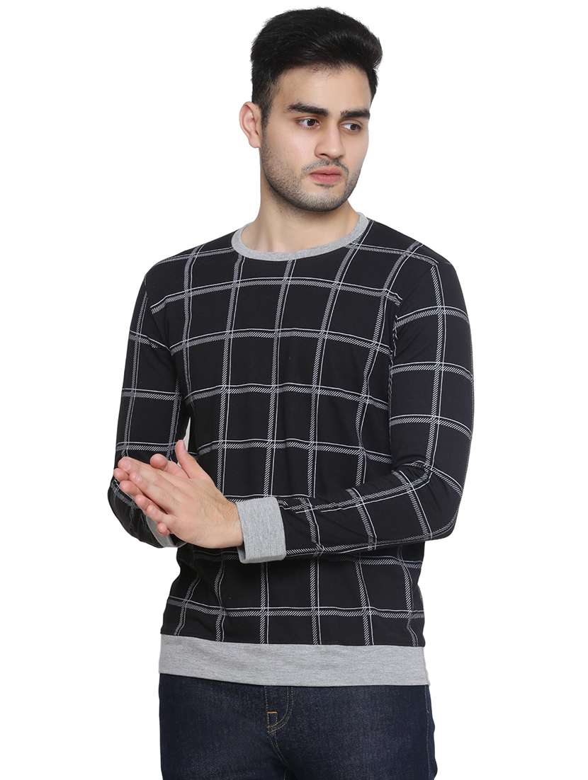black checkered t-shirt