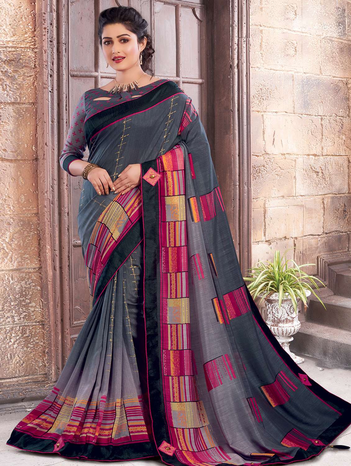 geometric print woven saree