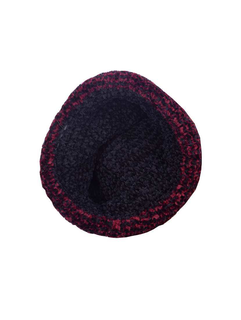 purple wool cap - 16751327 -  Standard Image - 1
