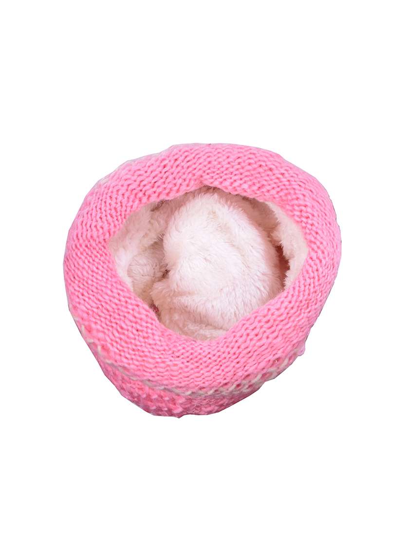 pink wool cap - 16751358 -  Standard Image - 1