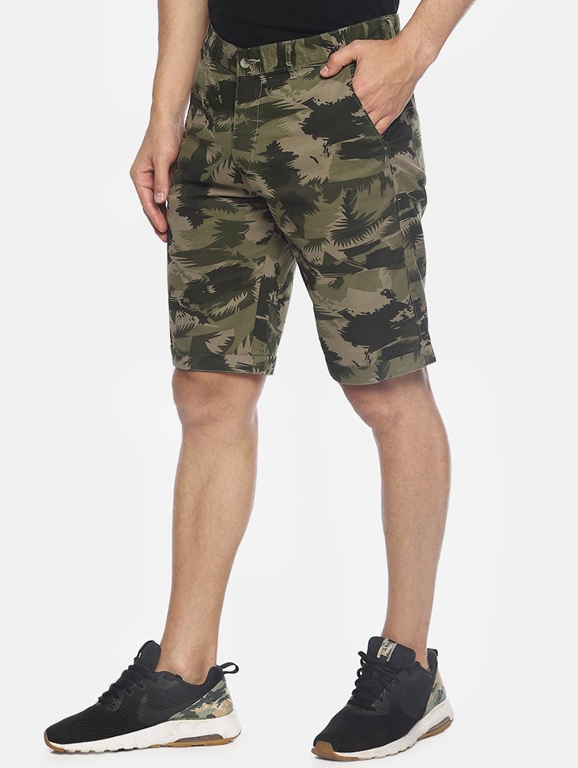 green camouflage printed shorts - 16762297 -  Standard Image - 1
