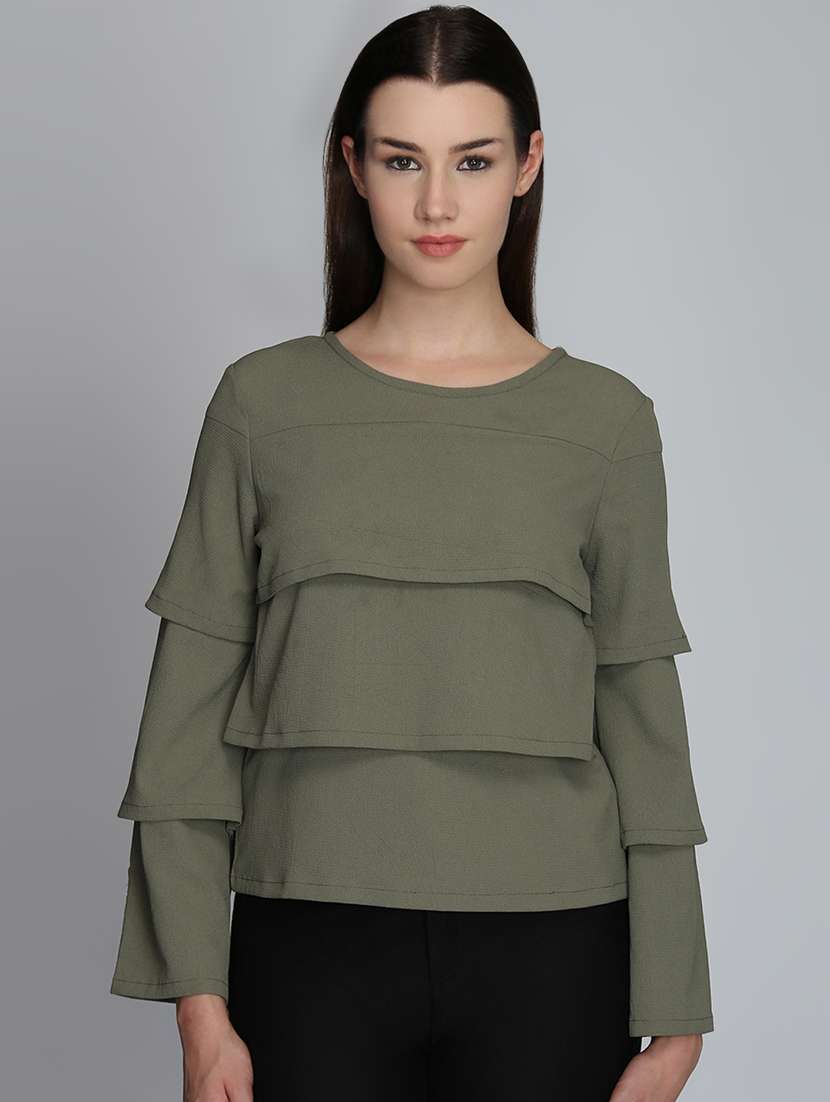 women's layered round neck top