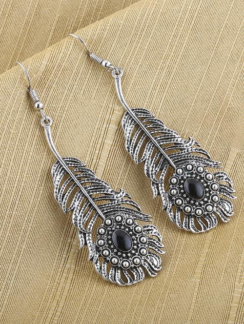 silver metal drop earring - 16774617 -  Standard Image - 0