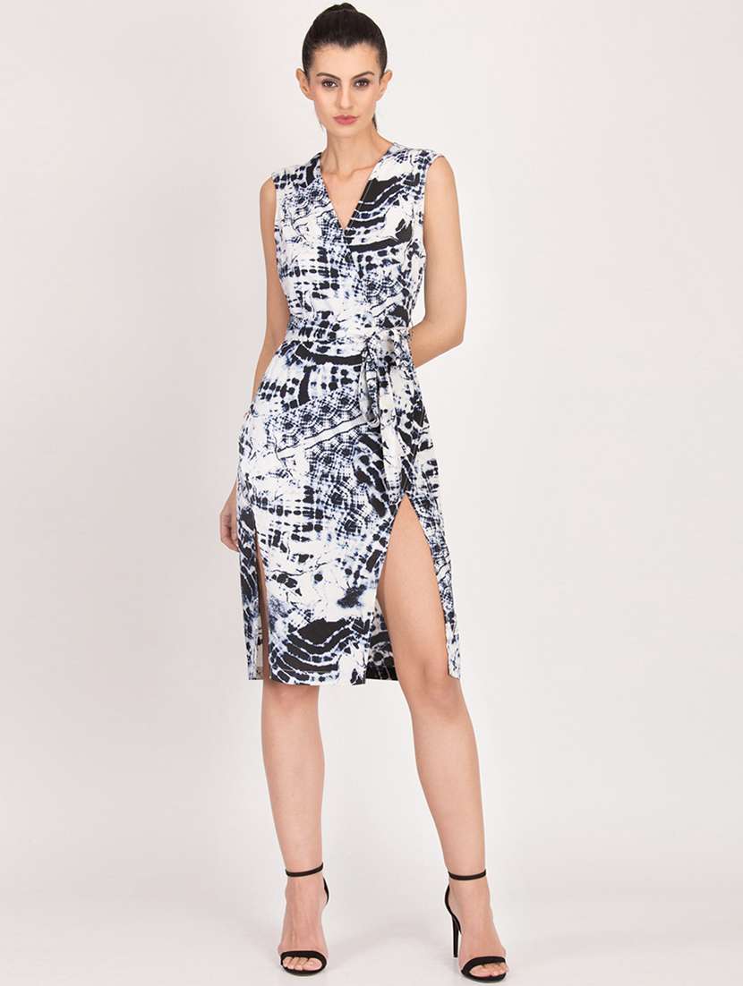 overlap neck tie & dye wrap dress