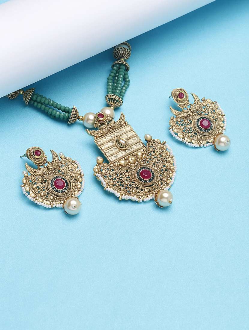 multi color  metal short necklace