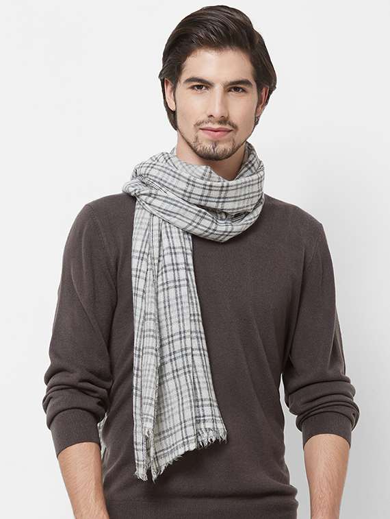 white checkered woolen muffler - 16824887 - Standard Image - 1