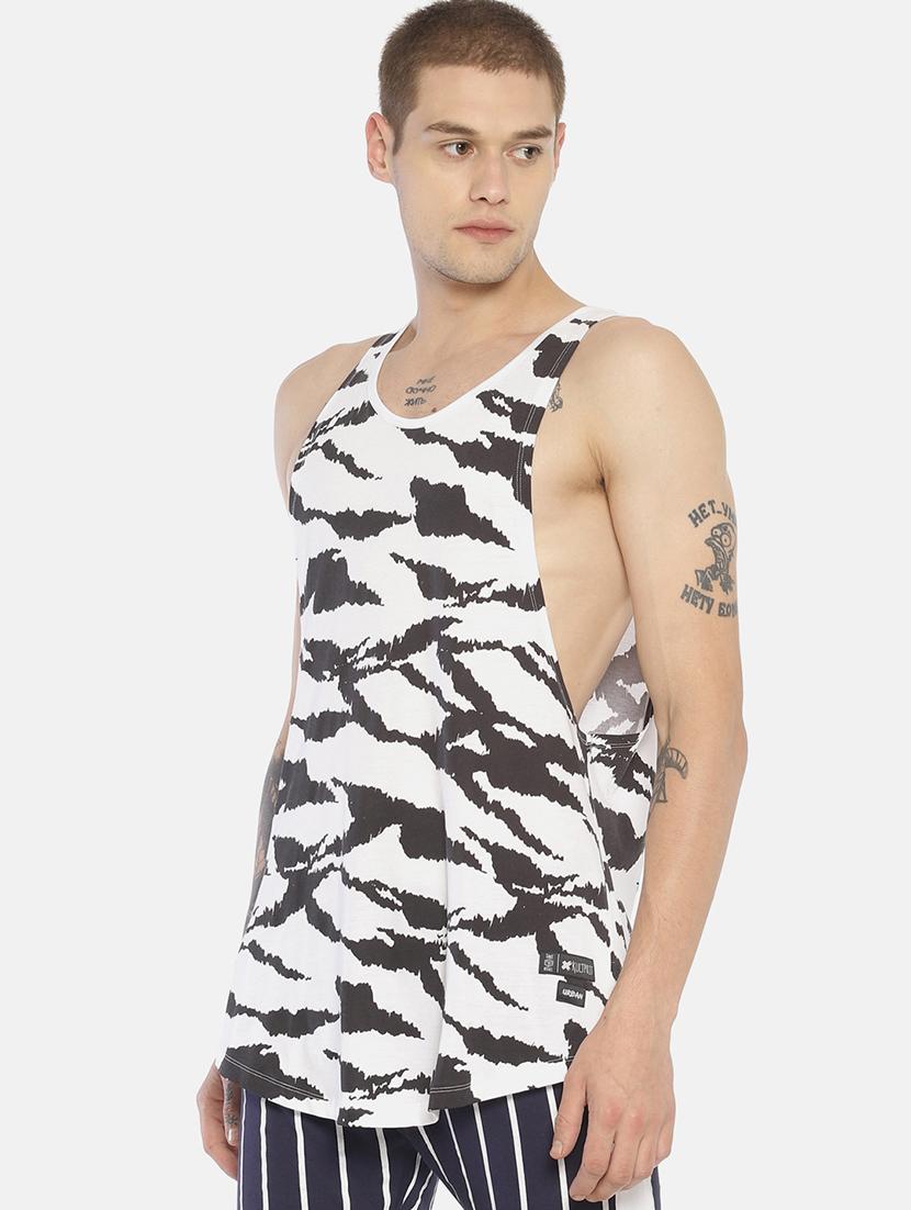 white camouflage vest - 16830920 - Standard Image - 1