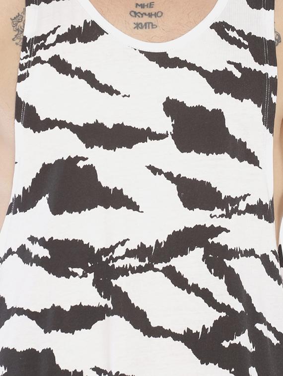 white camouflage vest - 16830920 - Standard Image - 4