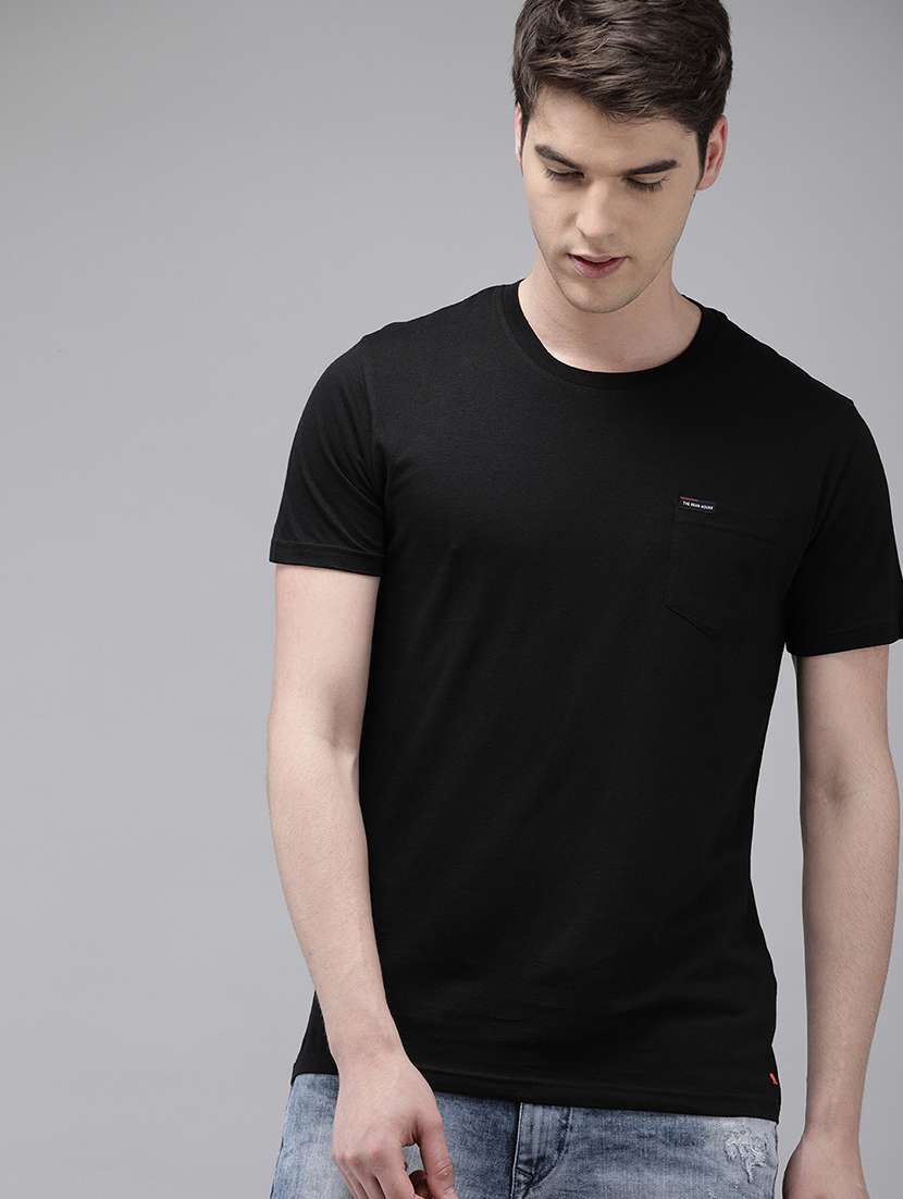 black solid pocket t-shirt