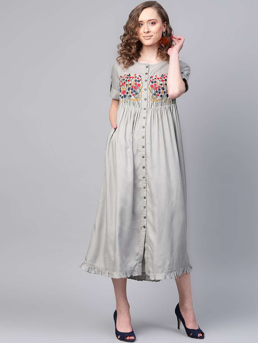 embroidered detail gathered maxi dress